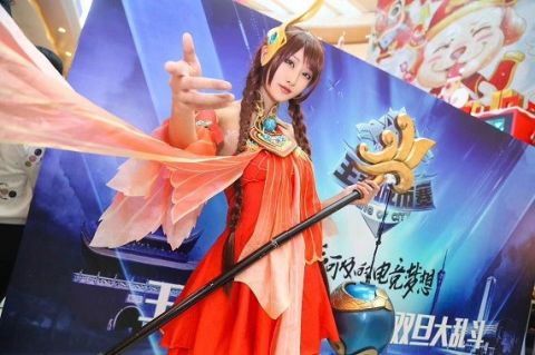 《王者荣耀》城市春节狂欢月来袭，专属福利带你欢度春节