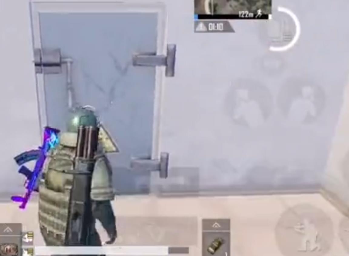 和平精英火力对决铁门怎么开