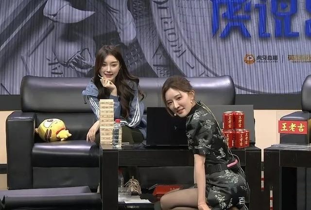 lol七七在哪直播_快来看LOL七七直播！线上直播时刻可查