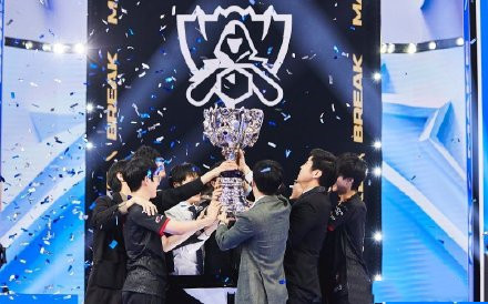 lol全球总决赛在线观看人数是多少_英雄联盟全球总决赛线上观众数大揭秘！