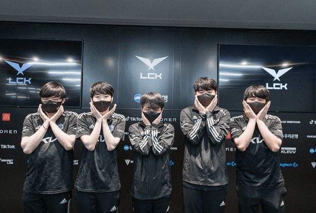 英雄联盟各国英雄联盟职业联赛名称是什么_全球英雄联盟职业联赛名称大揭秘