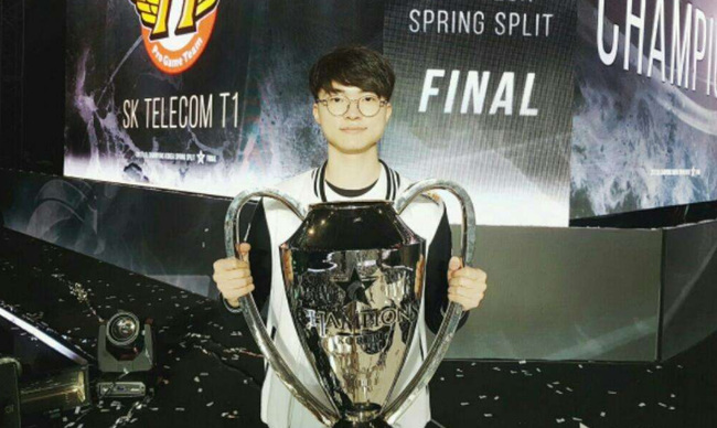 LOL选手faker三连冠是哪三年_英雄联盟faker三度夺冠年份揭晓