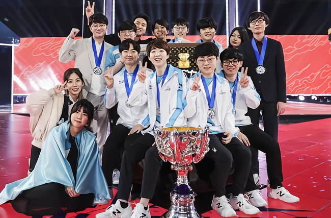 LOL选手许秀出生到现在多少天