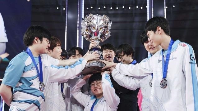 英雄联盟去年冠军是谁