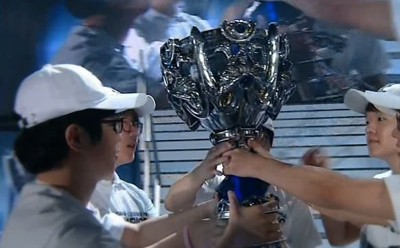 2014年是英雄联盟s几_2014年英雄联盟s几