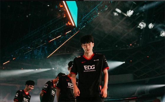英雄联盟edg为何能翻盘击败fpx
