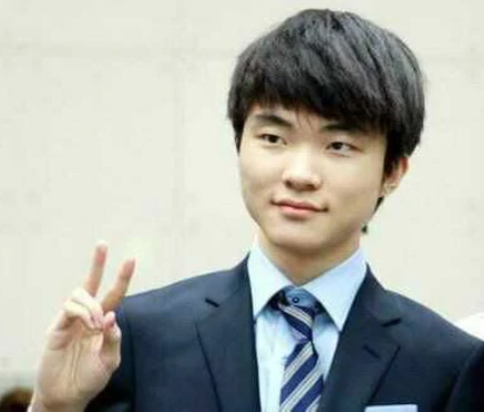 LOLs7 skt阵容什么样_LOL skt阵容大揭秘