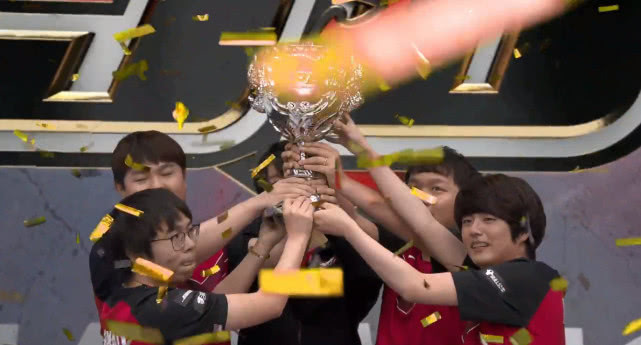 英雄联盟fmvp和mvp的含金量如何