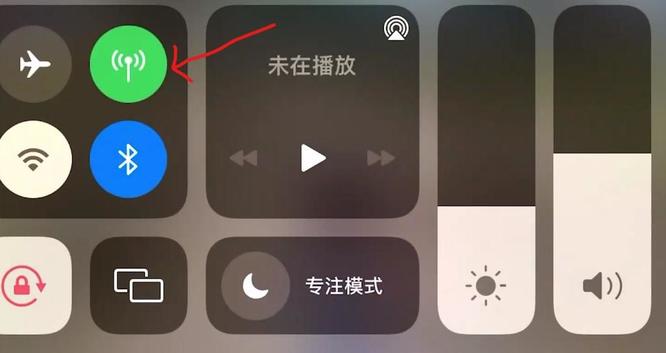 和平精英手游如何边走边跳舞_和平精英边行边舞的之旅