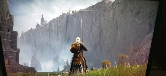 老头环利耶尼亚左下角怎么上去