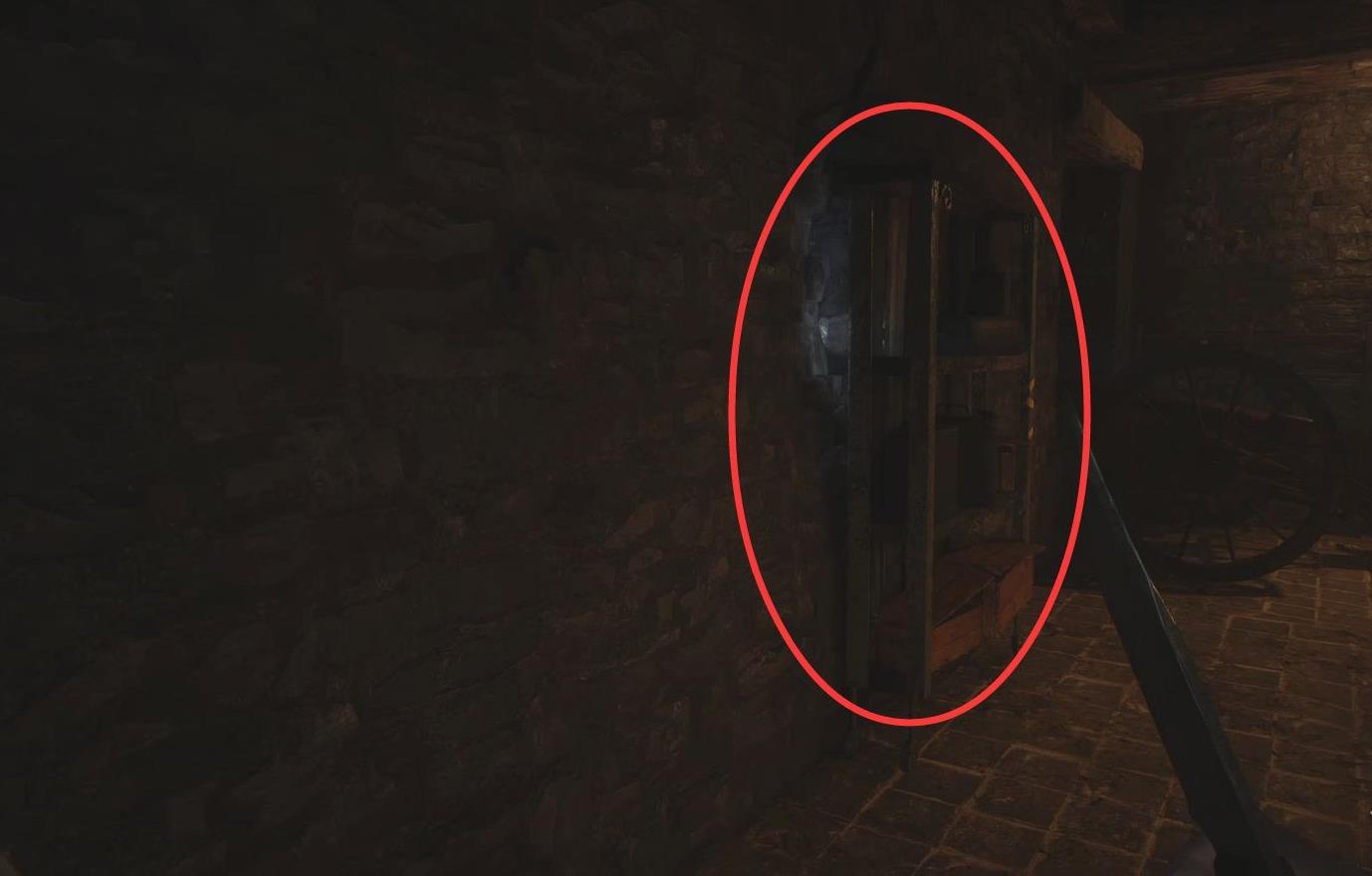 生化危机8裂开的墙壁怎么打开