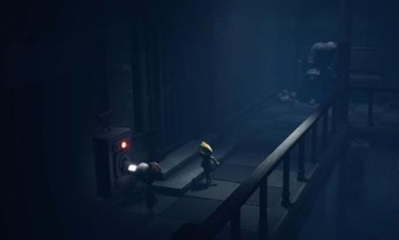 小小梦魇2假人室怎么过